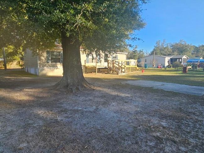 101 Forrest Dr, House other with 3 bedrooms, 2 bathrooms and null parking in MIDWAY FL | Image 5