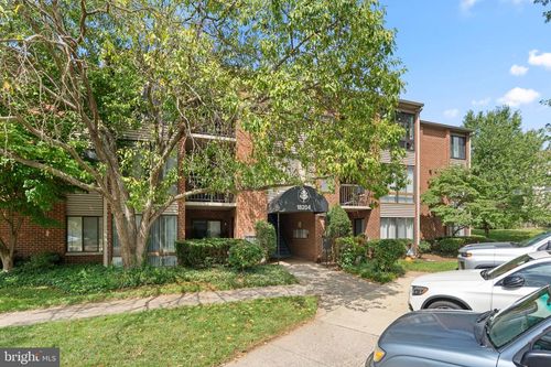 302-18204 Swiss Cir, GERMANTOWN, MD, 20874-2317 | Card Image