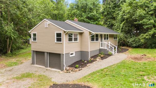 35 Columbine Dr, Trumbull, CT, 06611-4601 | Card Image