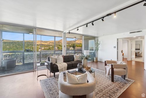 apt-504-515 S 1000 E, Salt Lake City, UT, 84102-3079 | Card Image