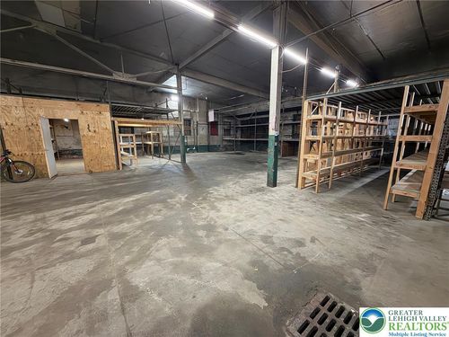 921 W Washington Street, Allentown City, PA, 18102 | Card Image