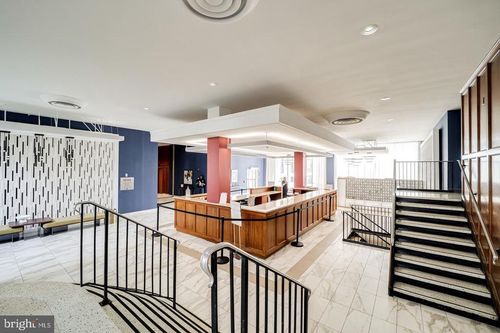 apt-622-4600 Duke St, ALEXANDRIA, VA, 22304-2520 | Card Image