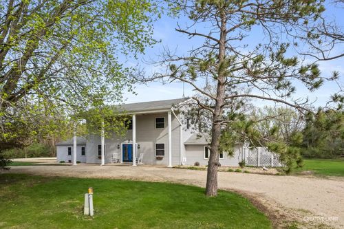 101 Lakeside Dr, Dixon, IL, 61021-8969 | Card Image