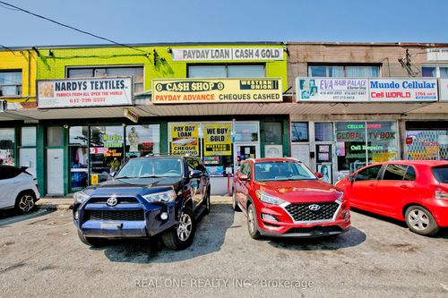 1702 Jane St, York, ON, M9N2S4 | Card Image
