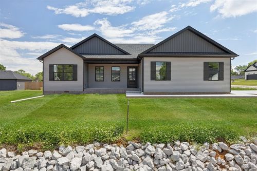 101 Skylar Dr, Auburn, KY, 42206-5286 | Card Image