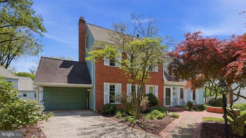 7 Pitt Ct, ROCKVILLE, MD, 20850-1027 | Card Image