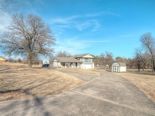 6100 Lillian Lane, Newalla, OK, 74857 | Card Image