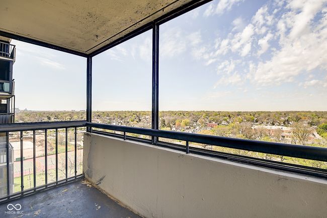 APT-15J - 4000 N Meridian St, Condo with 2 bedrooms, 2 bathrooms and null parking in Indianapolis IN | Image 33