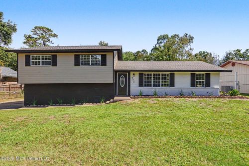 774 Sharon Hills Dr, Biloxi, MS, 39532-4314 | Card Image