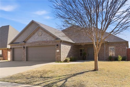 3819 N 3rd St, Rogers, AR, 72756-2574 | Card Image