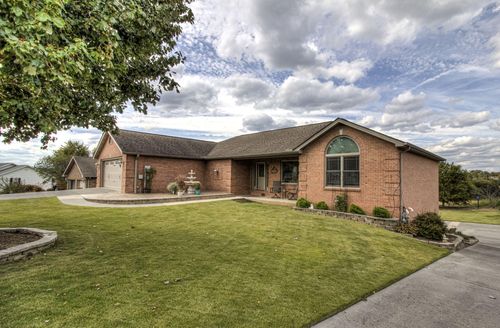 3090 Shaconage Trl, Sevierville, TN, 37876-6292 | Card Image