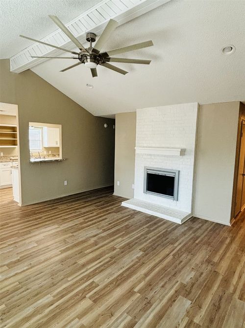 2510 Cedar Crest Ct, Granbury, TX, 76048-5821 | Card Image