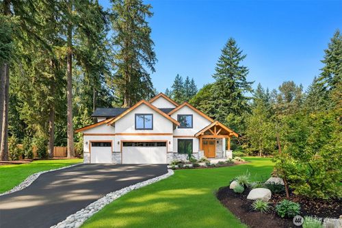 15021 232nd Ave Ne, Woodinville, WA, 98077-5840 | Card Image