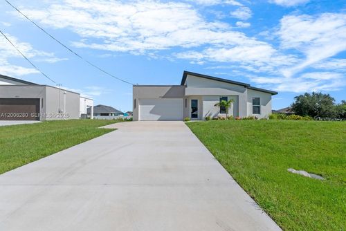 1831 Embers Pkwy W, Cape Coral, FL, 33993-7642 | Card Image
