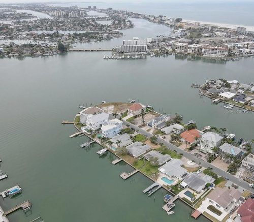 11100 5th St E, TREASURE ISLAND, FL, 33706-3003 | Card Image