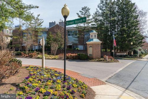 apt-302-5713 Brewer House Cir, ROCKVILLE, MD, 20852-5431 | Card Image