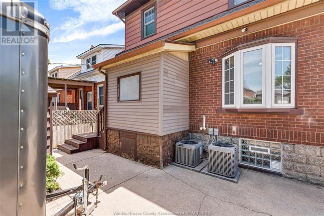 2 - 394 Grove Ave, House other with 1 bedrooms, 1 bathrooms and null parking in Windsor ON | Image 5