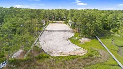 6487 Walden Pond Ln, Southport, NC, 28461-2613 | Card Image