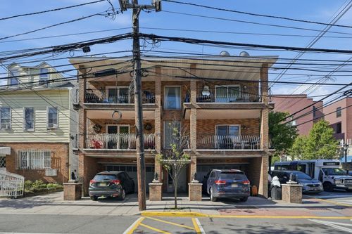 325 39th St, Union City, NJ, 07087-4842 | Card Image