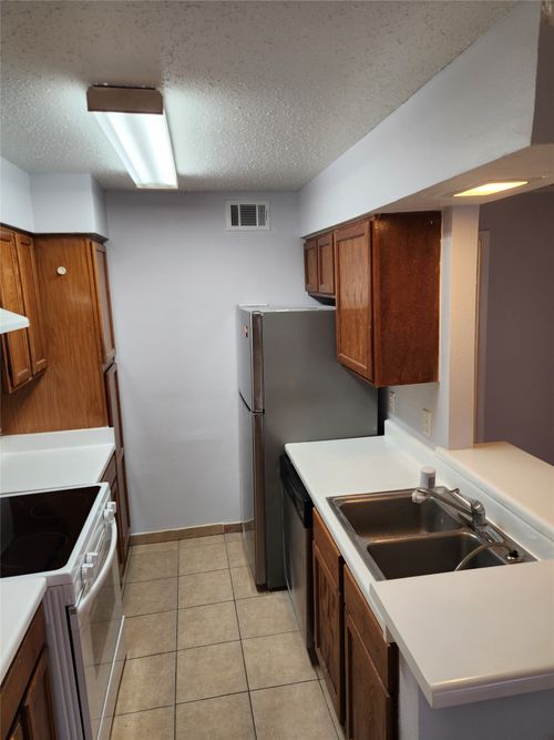 213-3624 Parkridge Dr, Dallas, TX, 75234-4113 | Card Image