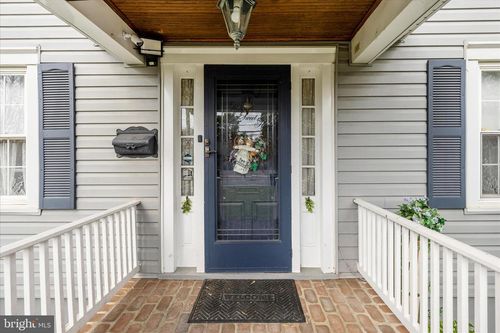 925 Frederick St, HAGERSTOWN, MD, 21740-6820 | Card Image