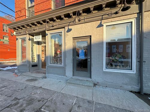 42 Liberty St, Newburgh, NY, 12550-6011 | Card Image