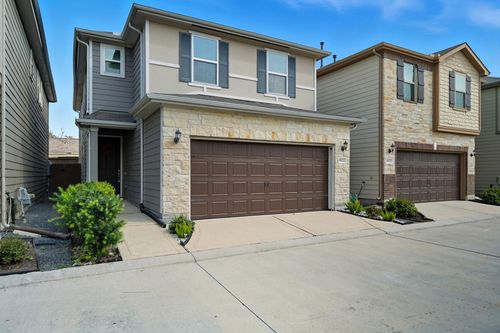 8624 Cedar Plains Ln, Houston, TX, 77080-2400 | Card Image