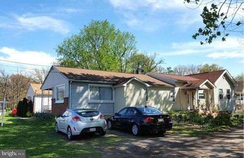 211 Aquahart Rd, Glen Burnie, MD, 21061-3903 | Card Image