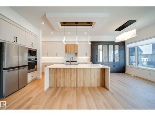 42-20425 93 Ave Nw, Edmonton, AB, T5T7C7 | Card Image