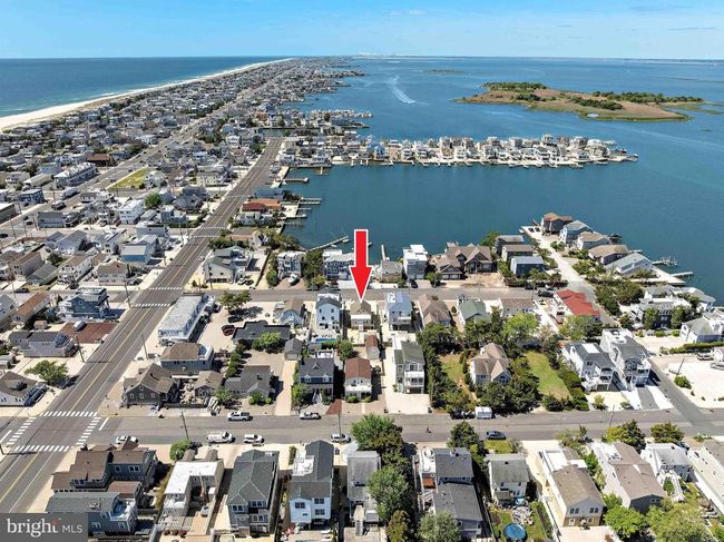 215 W 23 Rd St, House other with 3 bedrooms, 1 bathrooms and null parking in SHIP BOTTOM NJ | Image 39