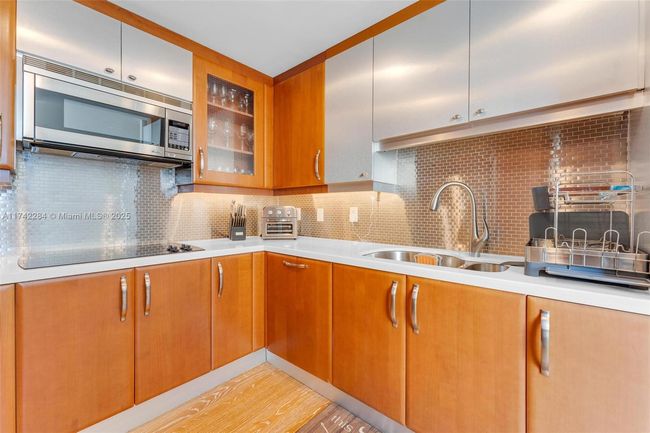 APT-2011 - 19400 Turnberry Way, Condo with 3 bedrooms, 3 bathrooms and null parking in Aventura FL | Image 19