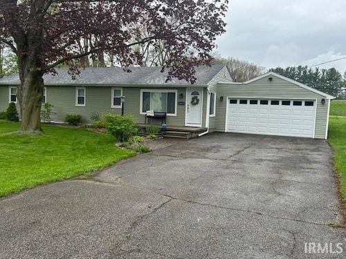 55075 Sundown Rd, South Bend, IN, 46628-4927 | Card Image