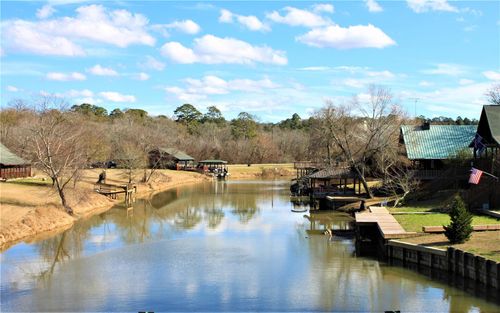 28 Wilderness Trl, Huntsville, TX, 77340-1424 | Card Image