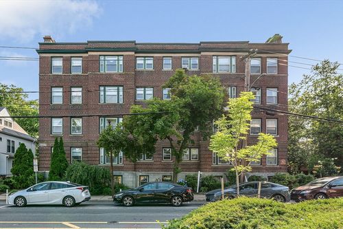 b2-52 Garden St, Cambridge, MA, 02138-1550 | Card Image