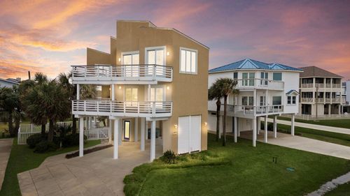 4207 Barataria Ct, Galveston, TX, 77554 | Card Image