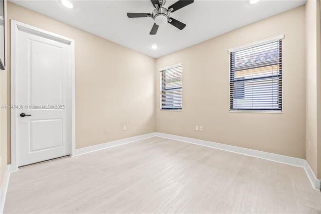 3346 W 96 Th Pl, House other with 3 bedrooms, 3 bathrooms and null parking in Hialeah FL | Image 23