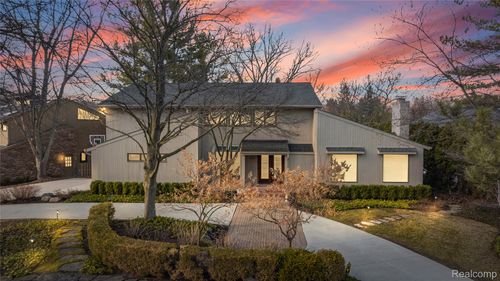 4695 Maura Ln, West Bloomfield, MI, 48323-3625 | Card Image