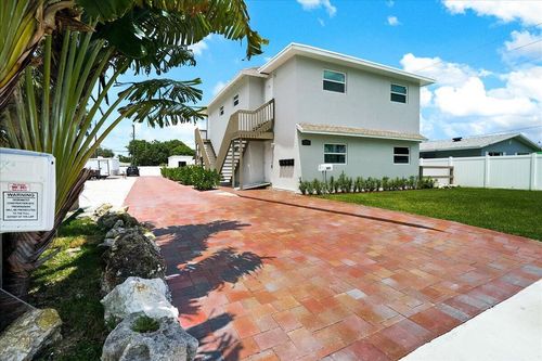 1-2-3-4-5-305 Cypress Dr, Lake Park, FL, 33403-3448 | Card Image