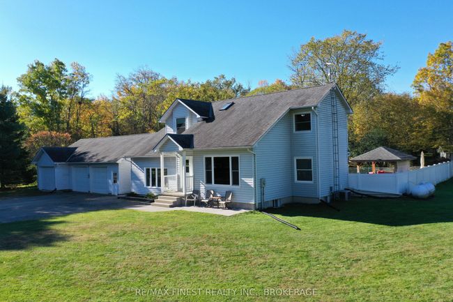 734 Short Point Rd, House other with 3 bedrooms, 3 bathrooms and 8 parking in Lyndhurst ON | Image 39