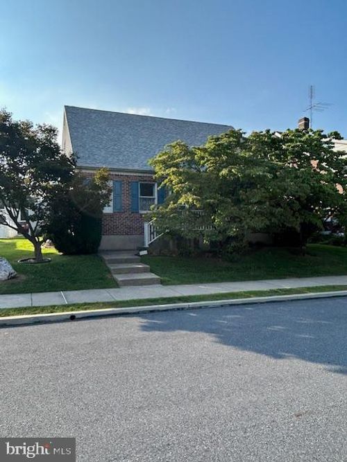 253 N Franklin St, BOYERTOWN, PA, 19512-1105 | Card Image