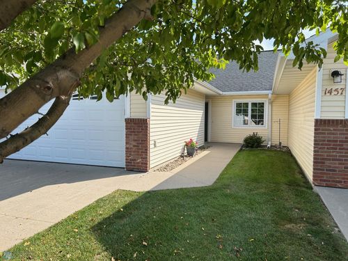 1453 Belsly Blvd, Moorhead, MN, 56560-5194 | Card Image