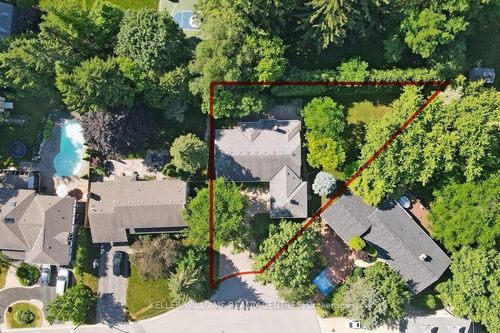 27 Hawthorne Lane, Aurora, ON, L4G3K8 | Card Image