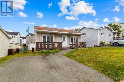 7 Flamingo Dr, Paradise, NL, A1L2A5 | Card Image