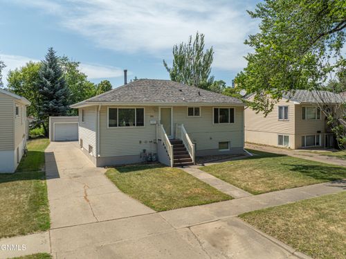 1504 N 14th St, Bismarck, ND, 58501-2757 | Card Image