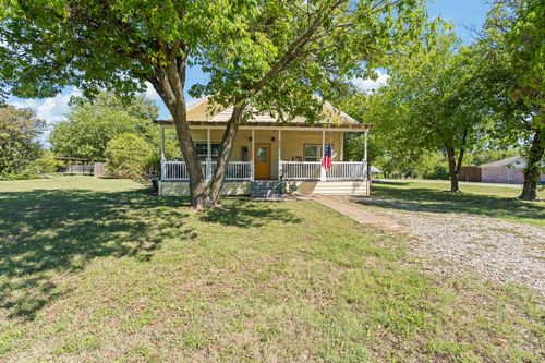 209 E Allen Ave, Godley, TX, 76044-4748 | Card Image