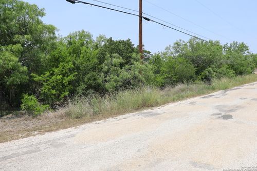 630 County Road 3823, San Antonio, TX, 78253-6954 | Card Image