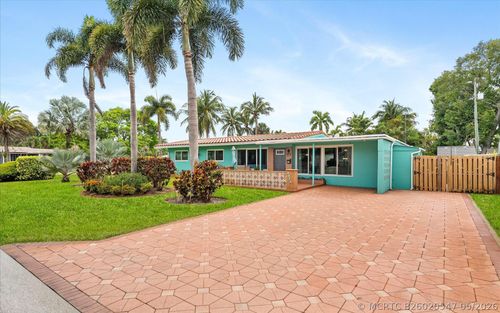 2625 Nw 3rd Ave, Wilton Manors, FL, 33311-3057 | Card Image