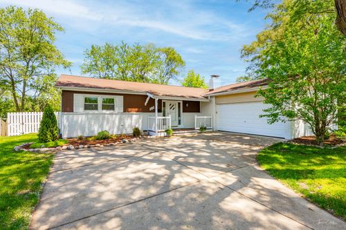 806 71st St, Darien, IL, 60561-4026 | Card Image