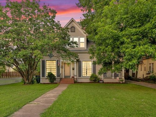 823 S Crockett St, Sherman, TX, 75090-7925 | Card Image