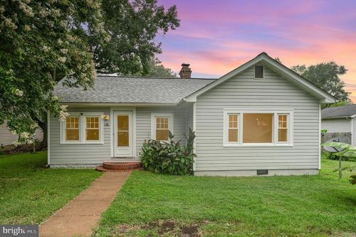 143 5th St, Colonial Beach, VA, 22443-1707 | Card Image